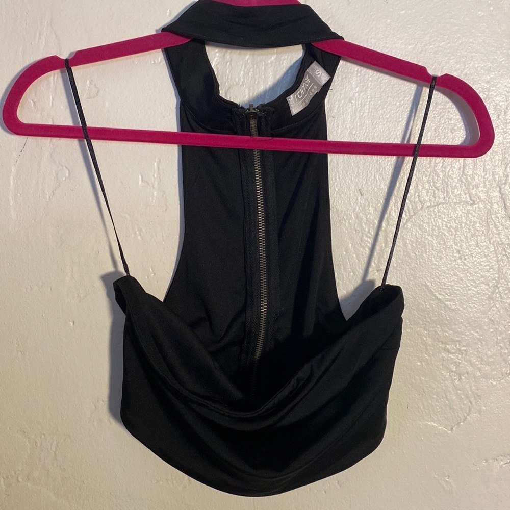 Rumor Boutique Black Chocker crop top